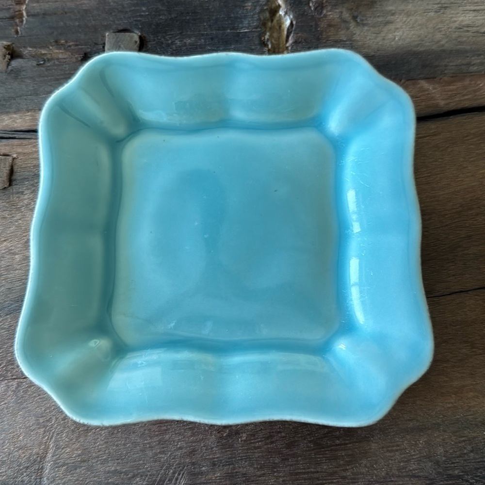 EUC Pottery Barn Cambria Collection retired Square Tidbit/ Bread Plate